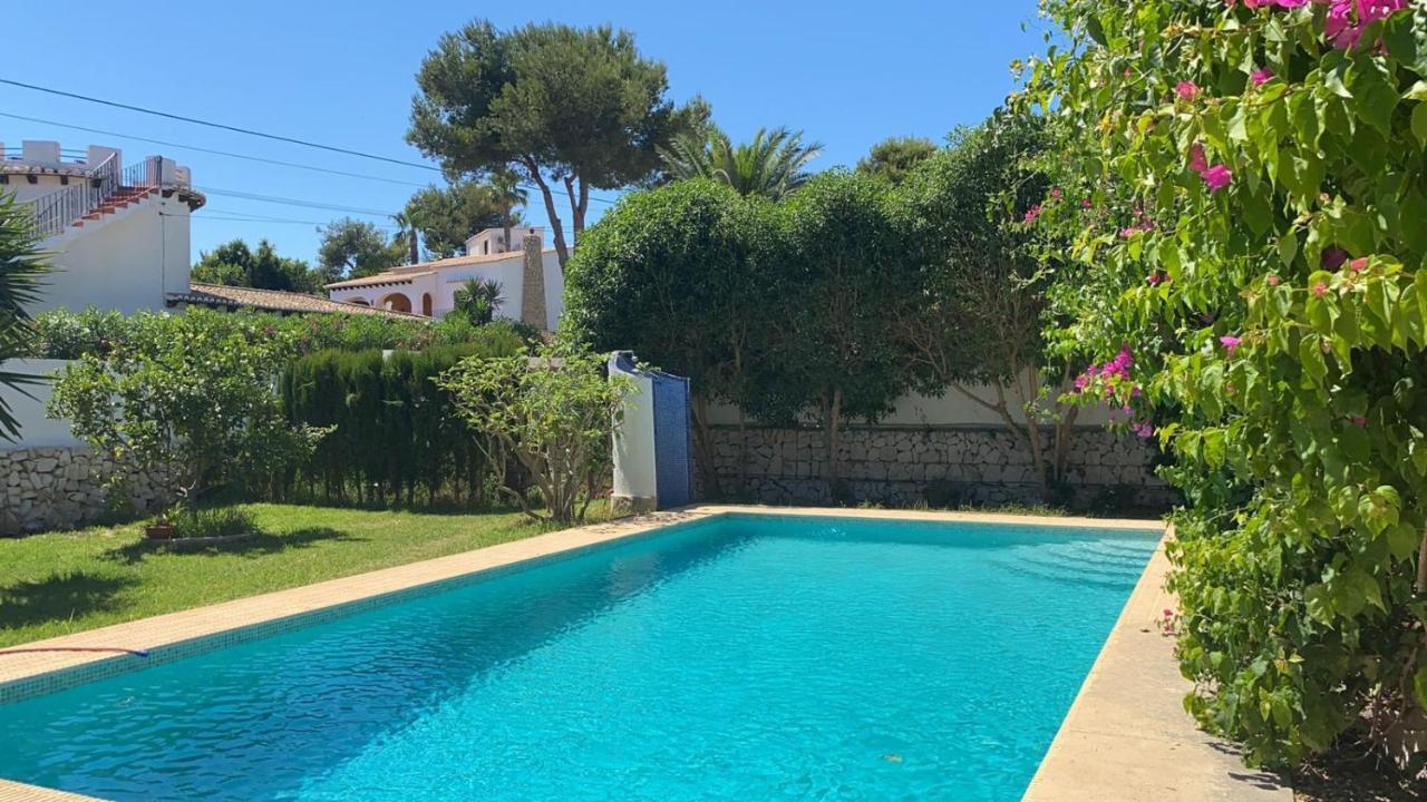 Beautiful Villa With Pool, Barbecue, And Garden Хавеа Экстерьер фото
