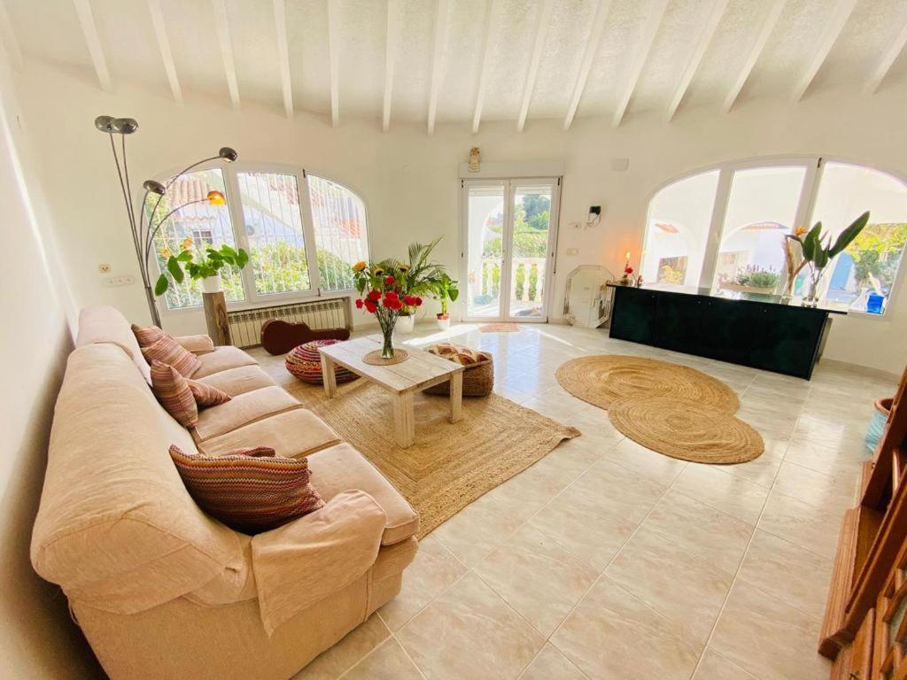 Beautiful Villa With Pool, Barbecue, And Garden Хавеа Экстерьер фото